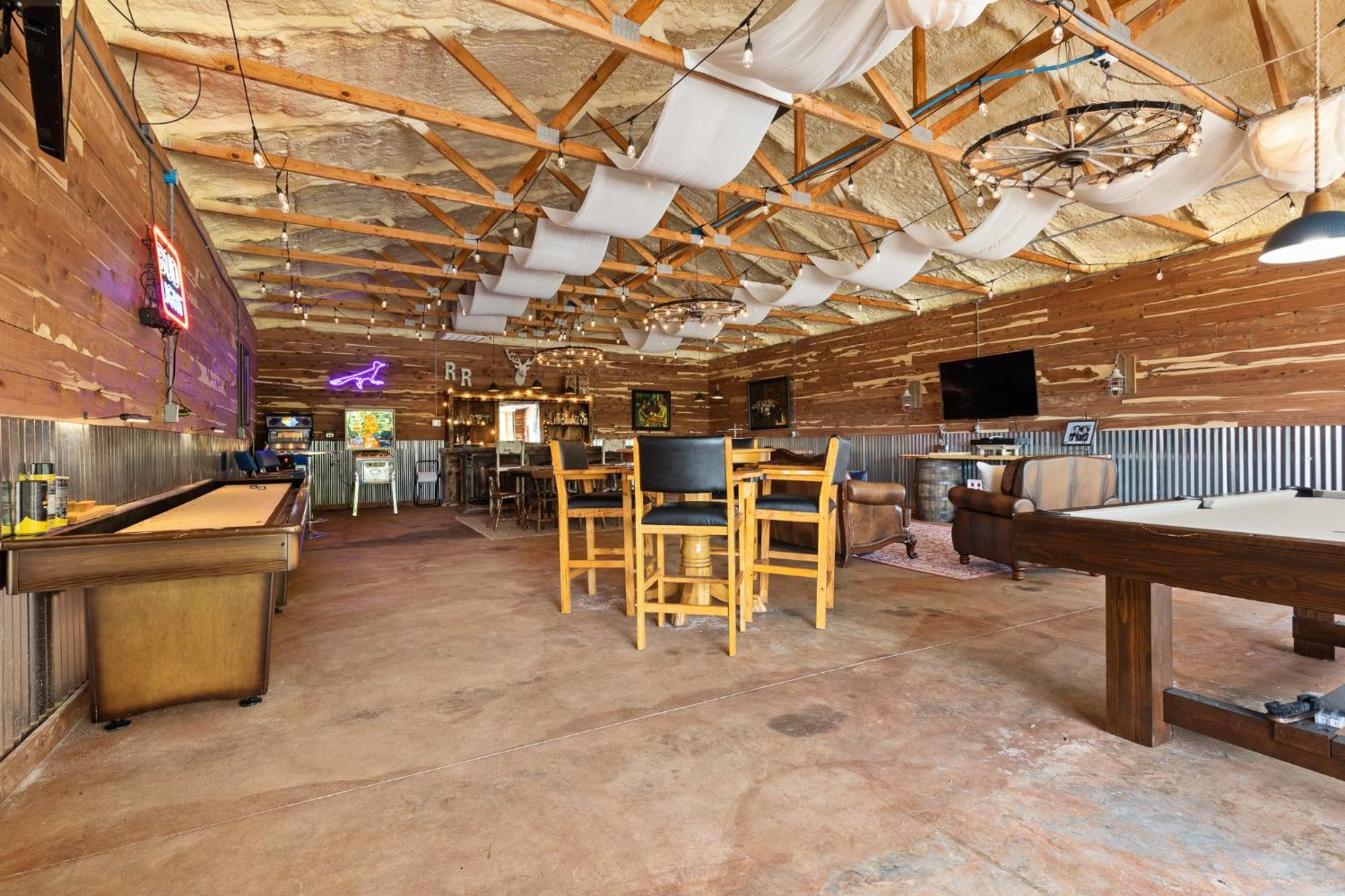 Roadrunner Inn And Log Cabins ユリーカ・スプリングス エクステリア 写真