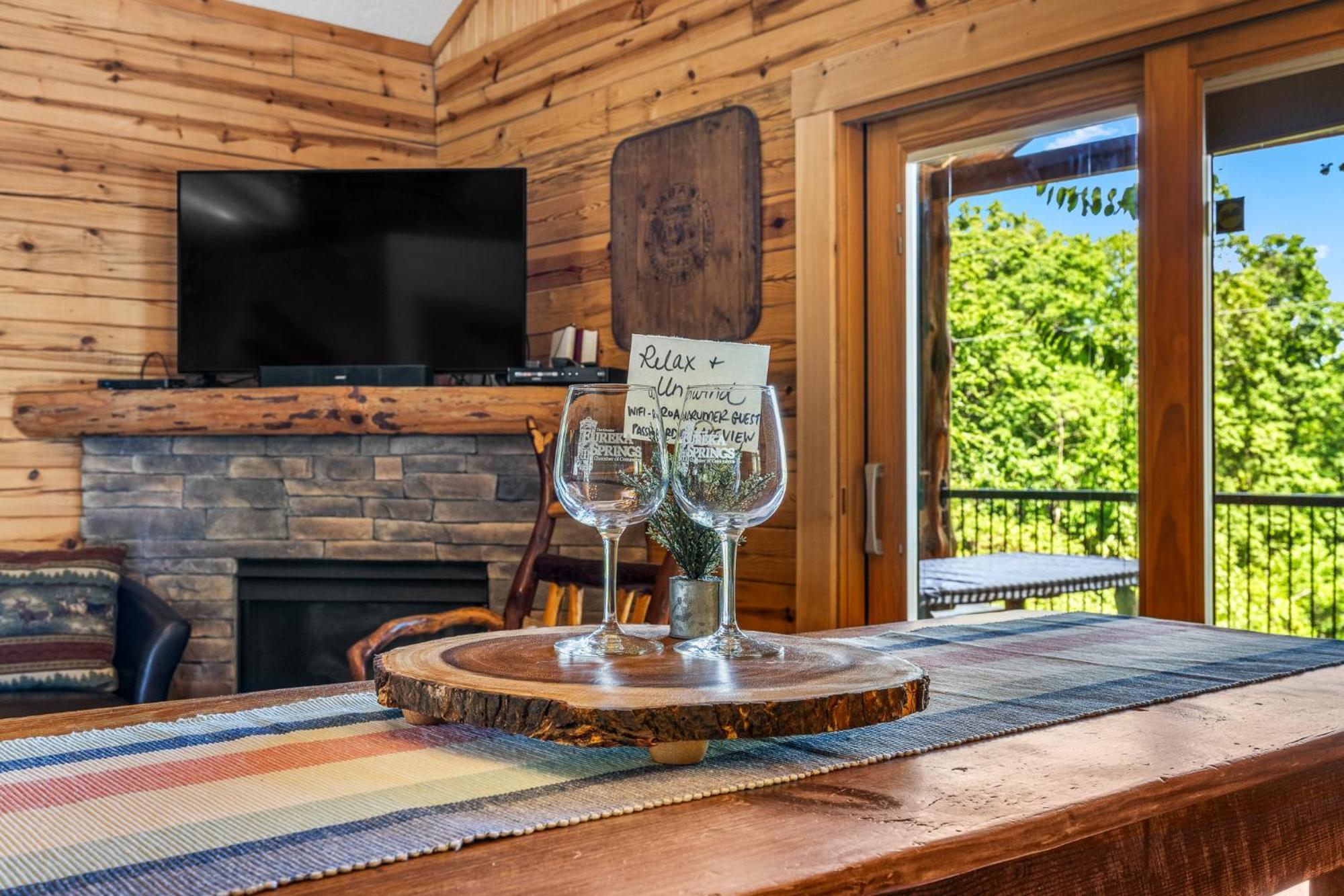 Roadrunner Inn And Log Cabins ユリーカ・スプリングス エクステリア 写真